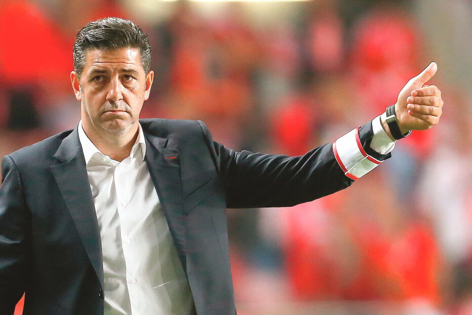 Rui Vitória quer esquecer a goleada na Liga dos Campeões e garantiu que a equipa vai transformar a ansiedade em algo positivo para vencer o Marítimo esta noite