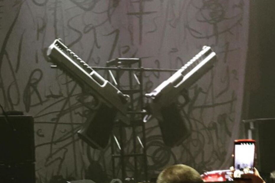 Marilyn Manson ficou ferido em palco