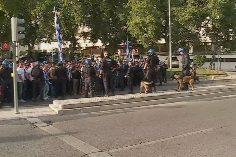 Confrontos entre adeptos do Sporting e FC Porto