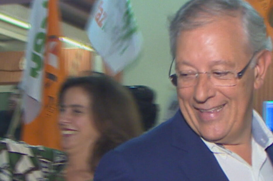 Almeida Henriques reeleito em Viseu