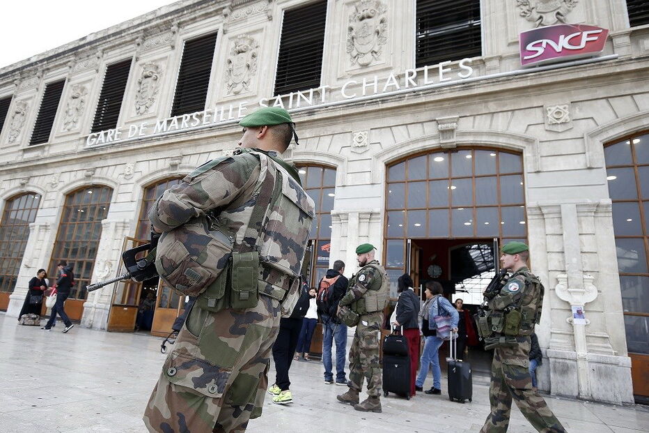 Atacante esfaqueou duas mulheres de 20 anos numa estação de Marselha