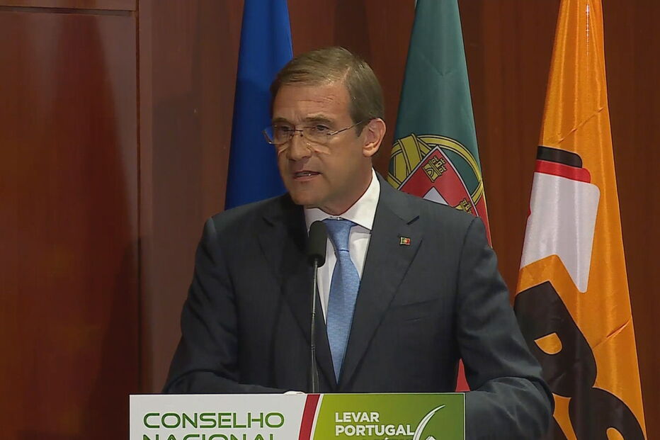 Passos justifica saída da liderança e garante que PSD 