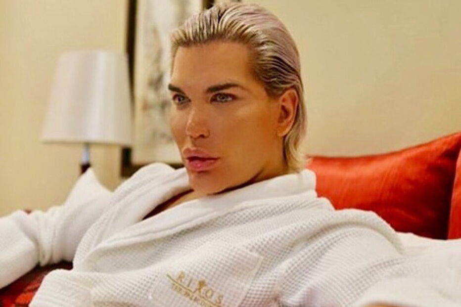 Rodrigo Alves, o 'Ken Humano'
