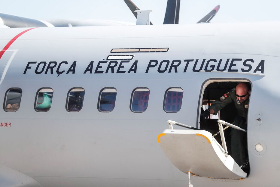 Seleção de Portugal viajou para Andorra com a Força Aérea