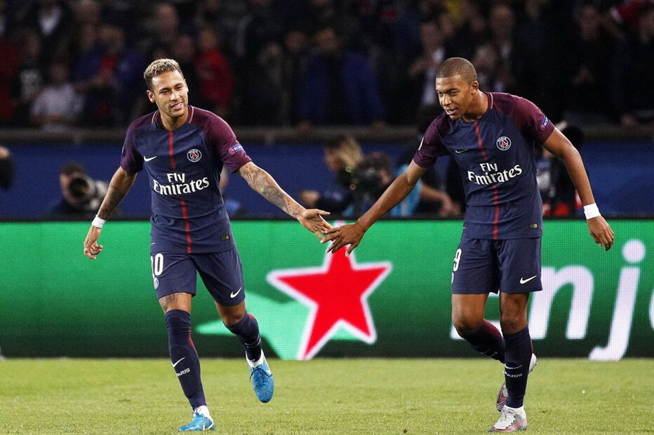 Neymar e Mbappé custaram ao Paris Saint Germain mais de 400 milhões de euros
