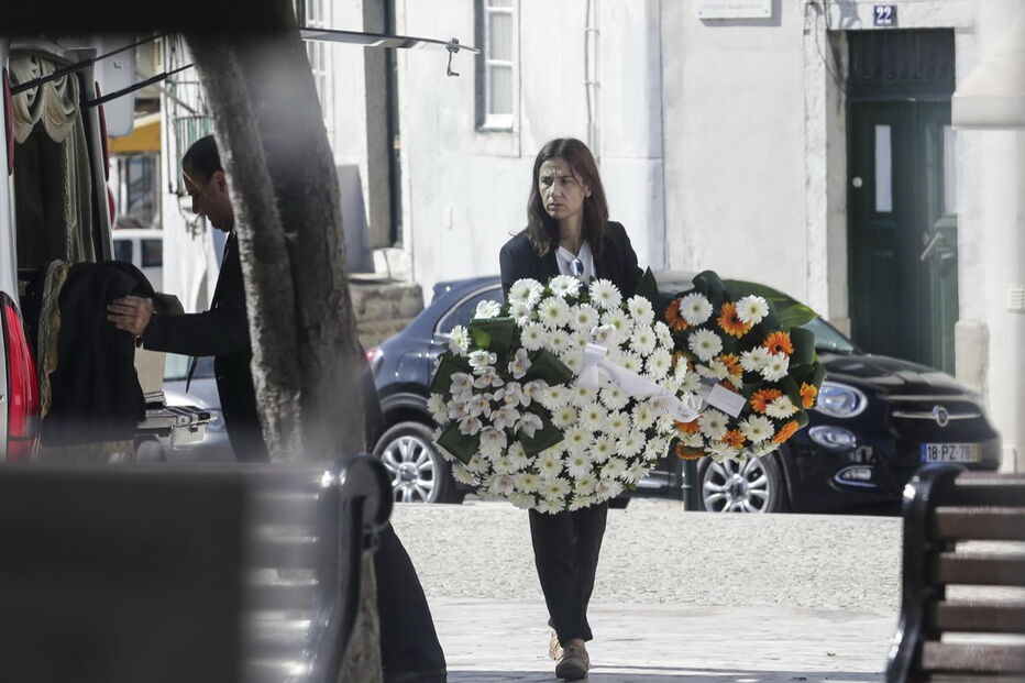 Sofia Ribeiro no último adeus ao pai