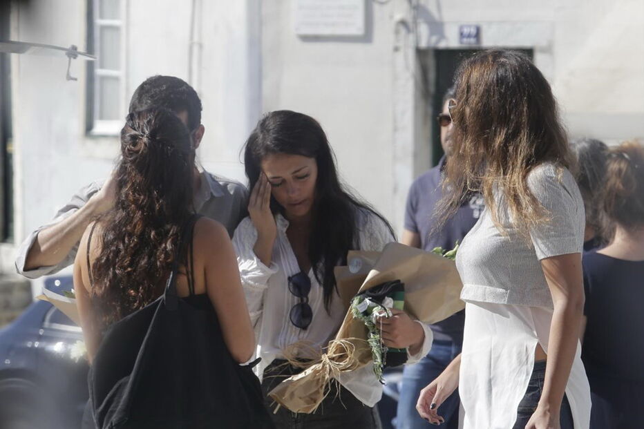 Sofia Ribeiro no último adeus ao pai