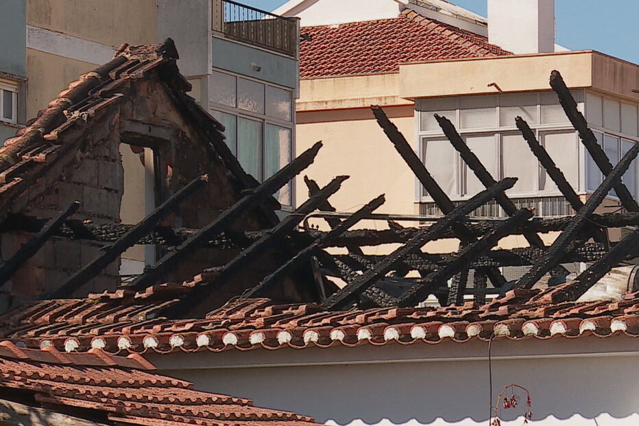 Incêndio deixa quatro pessoas desalojadas em Oliveira de Azeméis