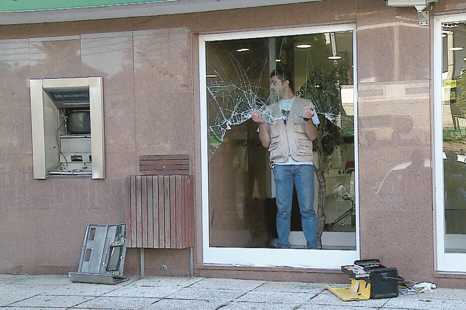 Crédito Agrícola de Recarei, Paredes, foi atacado por grupo de assaltantes armados, de madrugada 