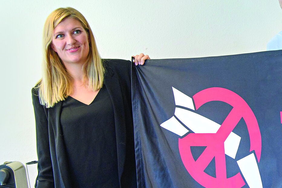 Beatrice Fihn, diretora do ICAN, defende o fim das armas nucleares   