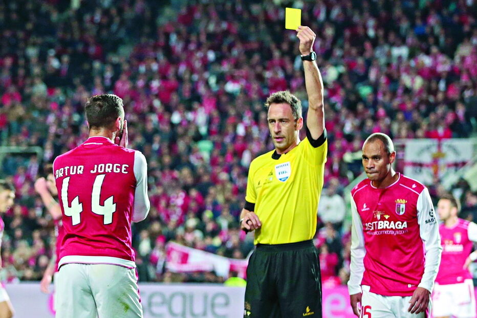 Artur Soares Dias (Porto) é um dos nove árbitros que têm remuneração de profissional    