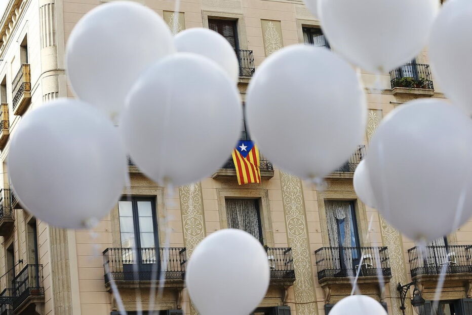 Em Barcelona, os 'brancos' saíram à rua a pedir diálogo