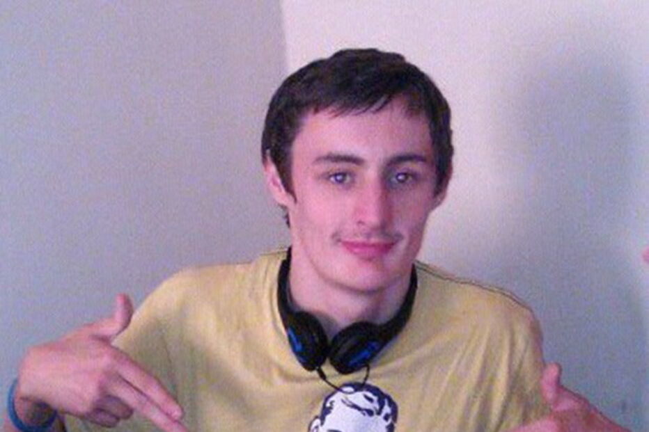 Katrina Evemy, de 19 anos, foi morta em frente à filha bebé pelo 'ex'