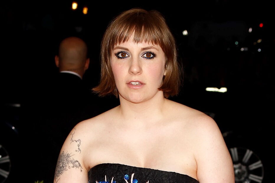 A atriz Lena Dunham foi uma das que reagiram às notícias sobre os casos de assédio sexual que envolvem o produtor