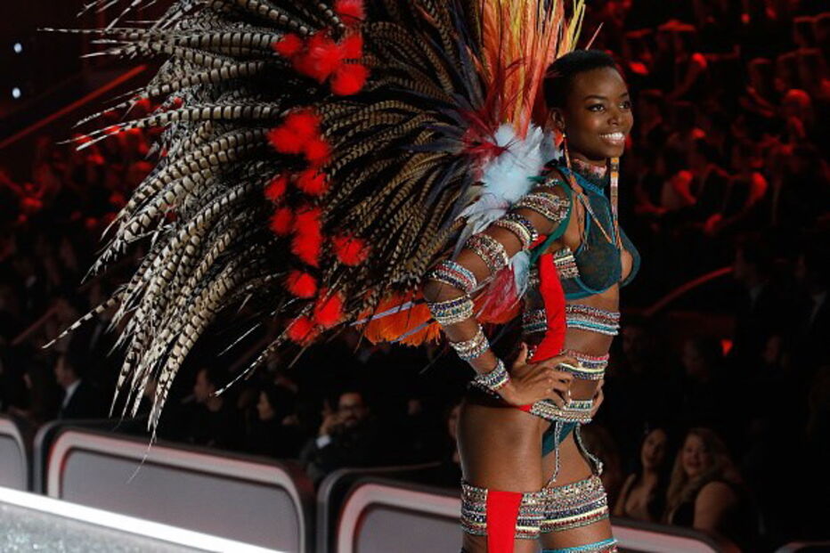 Maria Borges é um dos 'anjos' da Victoria's Secret