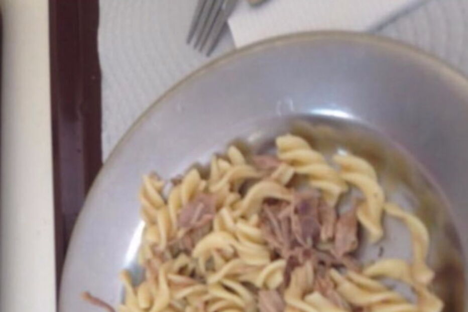 Pais alertam para refeições escolares de má qualidade e em pouca quantidade