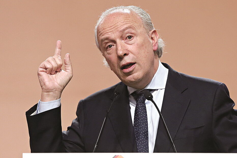 Pedro Santana Lopes vai hoje conversar com o primeiro-ministro e com o ainda líder do seu partido, Passos Coelho