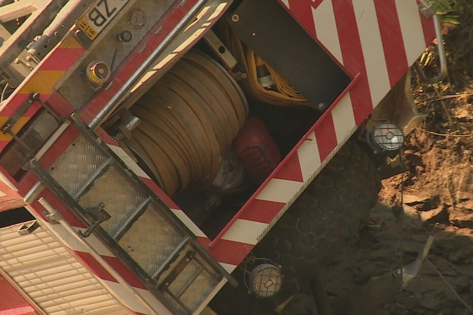 Cinco bombeiros feridos em despiste de viatura em Arganil