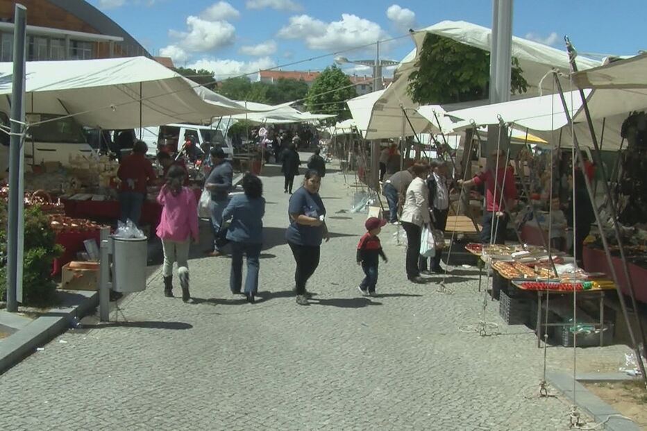Estado caça fortuna a feirantes milionários