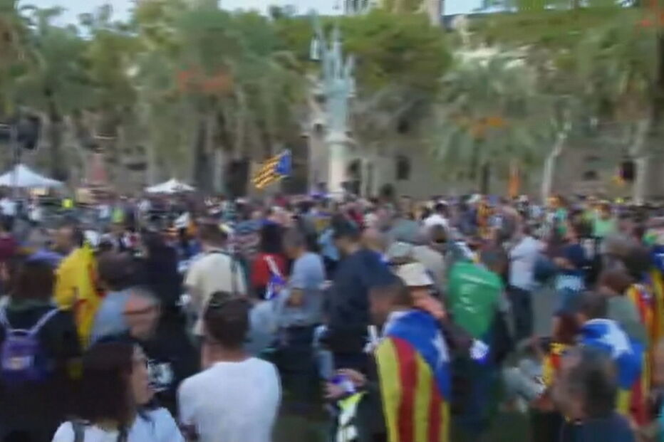 República, Estado, Carles Puigdemont, presidente do Governo, Catalunha, Madrid, políticaq