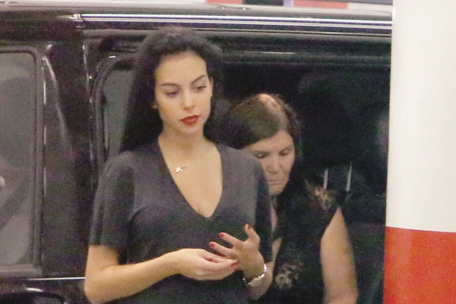 Dolores Aveiro, Suíça, Georgina Rodríguez, Estádio da Luz, Seleção, Cristiano Ronaldo, CR7, Katia Aveiro, Cristianinho, Lisboa, desporto, futebol, eventos desportivos, política