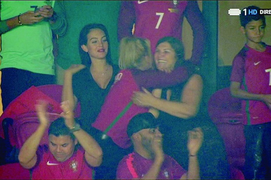 Dolores Aveiro, Suíça, Georgina Rodríguez, Estádio da Luz, Seleção, Cristiano Ronaldo, CR7, Katia Aveiro, Cristianinho, Lisboa, desporto, futebol, eventos desportivos, política