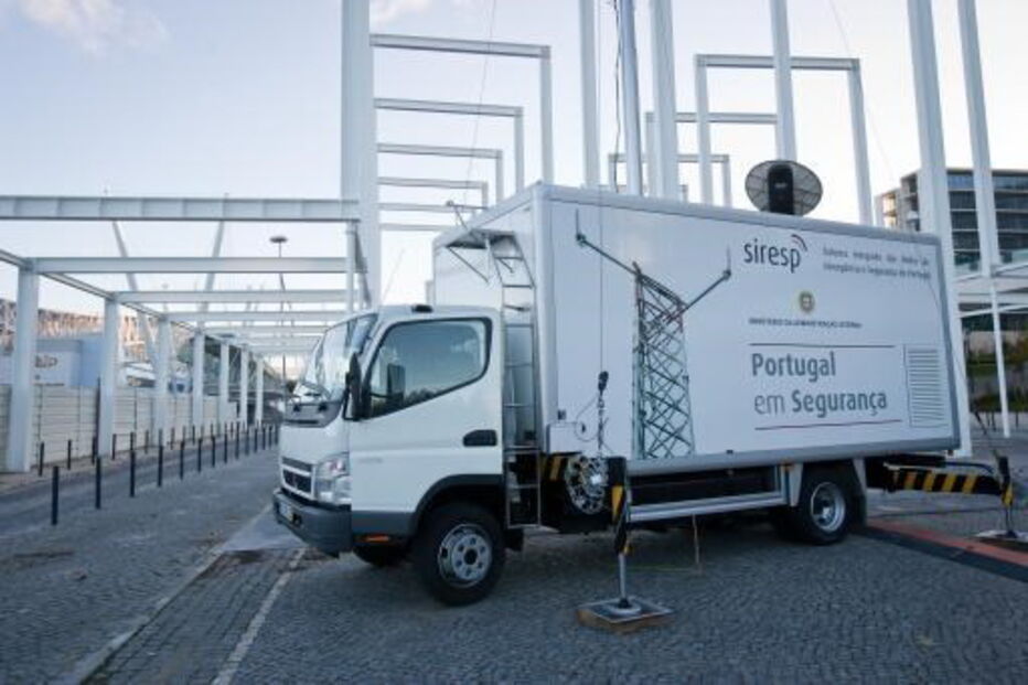 Carrinha do sistema de comunicações SIRESP