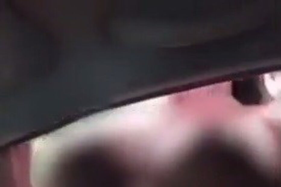 Turista filmada em topless morreu ao bater com a cabeça num poste de iluminação