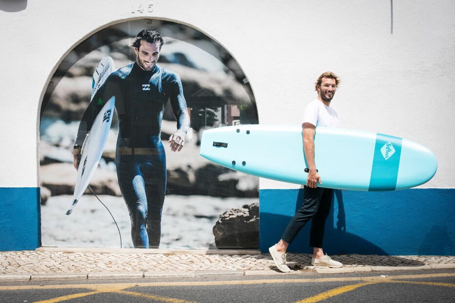 O surfista Frederico Morais