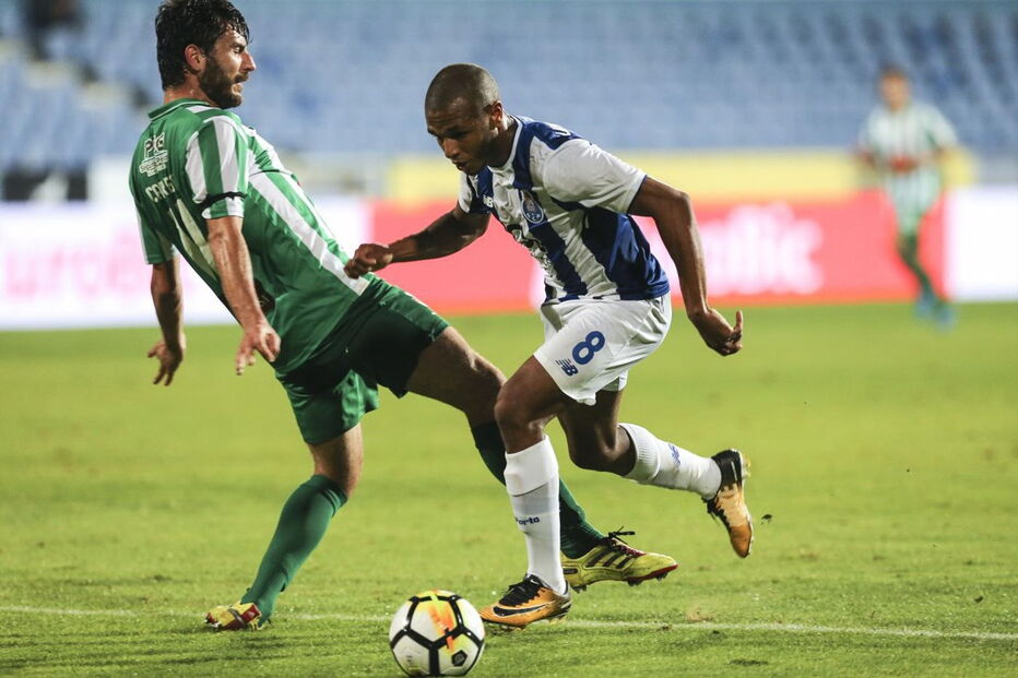 Lusitano e FC Porto defrontaram-se no estádio do Restelo