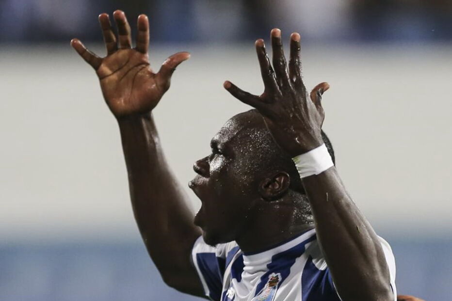 Lusitano e FC Porto defrontaram-se no estádio do Restelo