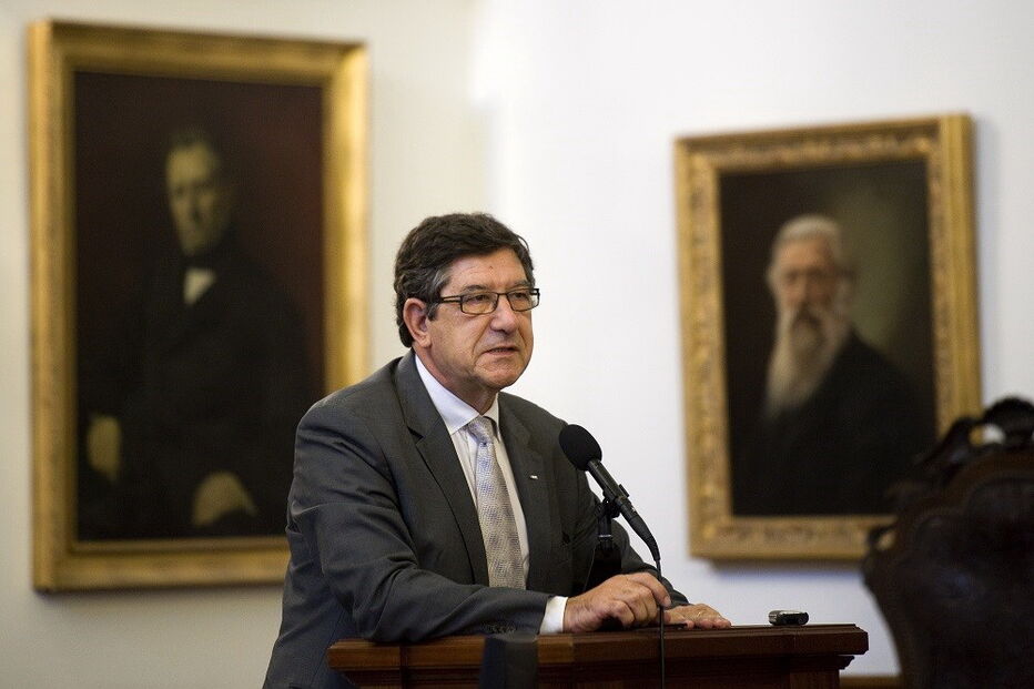 Carlos Magno é o atual presidente do Conselho Regulador da Entidade Reguladora para a Comunicação Social 