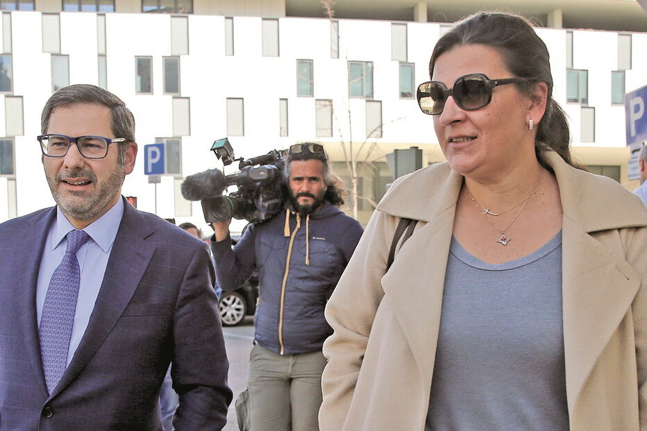 Sofia Fava acolheu Sócrates na sua casa, na rua Abade Faria (Lisboa), quando o ex-primeiro-ministro saiu do Estabelecimento Prisional de Évora, em setembro de 2015    