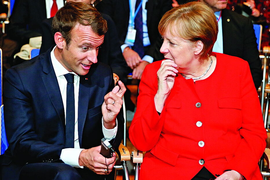  Emmanuel Macron e Angela Merkel 
