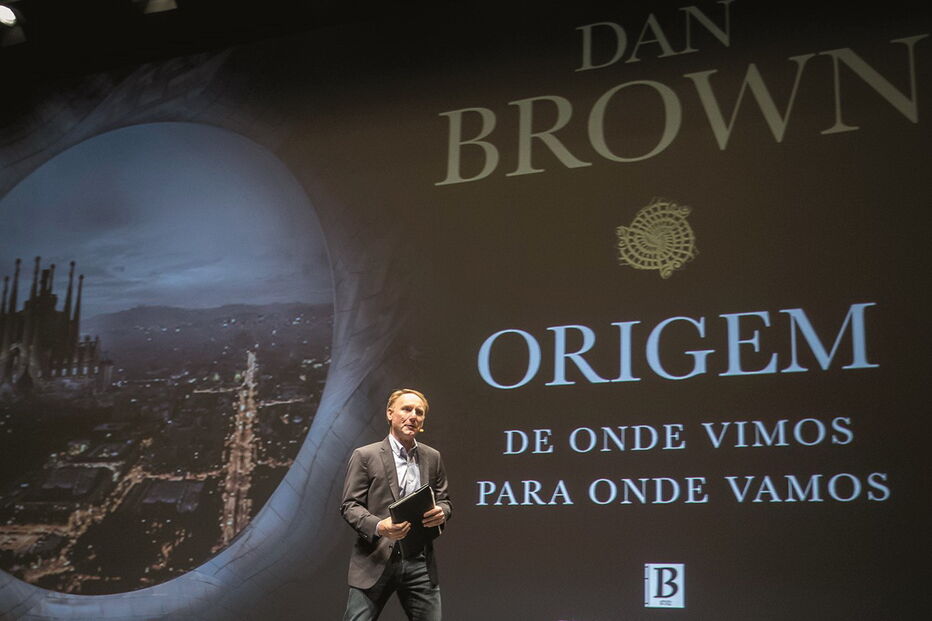Autor norte-americano  esteve ontem em Portugal, no Centro Cultural de Belém, em Lisboa, a apresentar o seu mais recente livro ‘Origem’ (Ed. Bertrand)  
