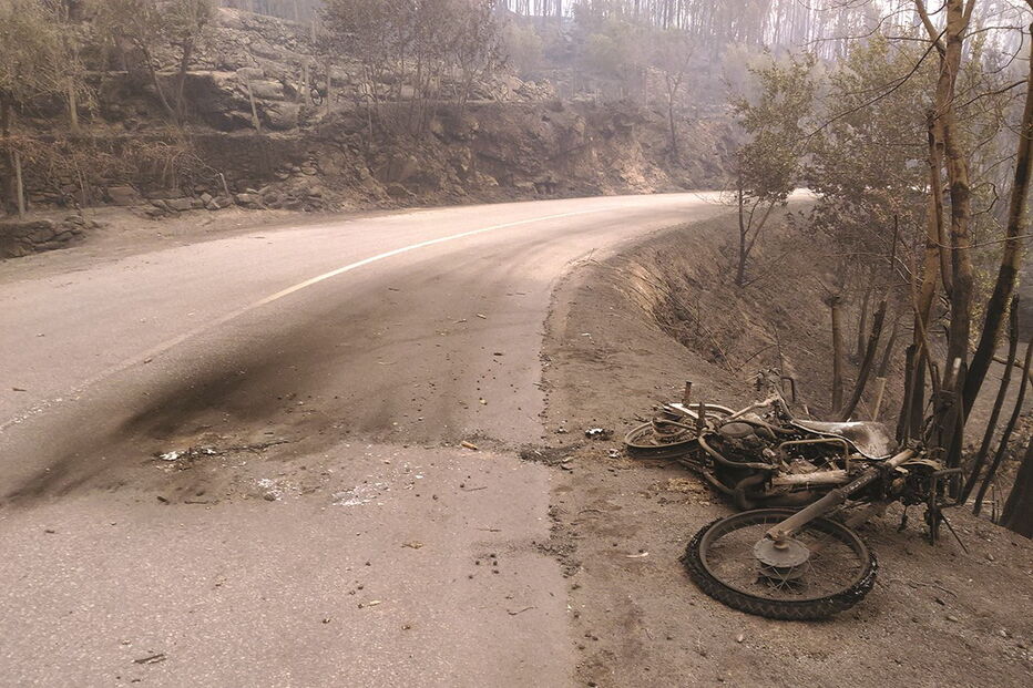 Moto de João Paulo Figueiredo Luz ficou desfeita e queimada, em Nelas