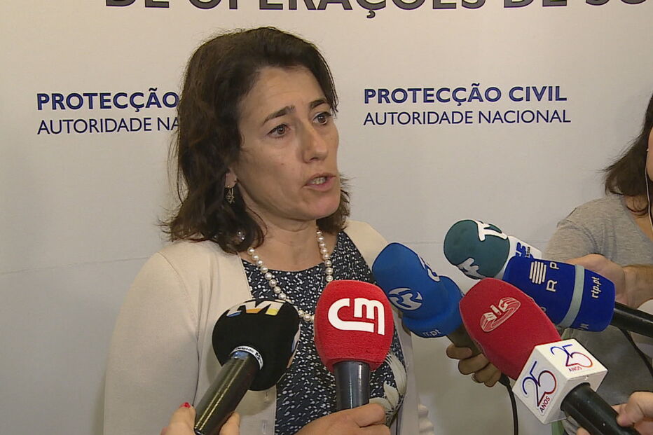 Marcelo, Constança Urbano de Sousa, primeiro-ministro, PJ, António Costa, ministra da Administração Interna, Chefe de Estado, chefe de Governo, País, São Bento, Conselho de Ministros, Grande, Pedrógão, Duarte Marques