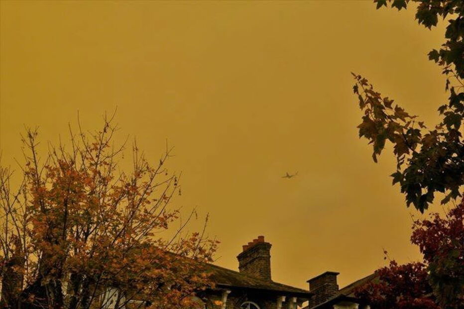 Fumo dos incêndios de Portugal e Espanha pintou de laranja o céu de Londres