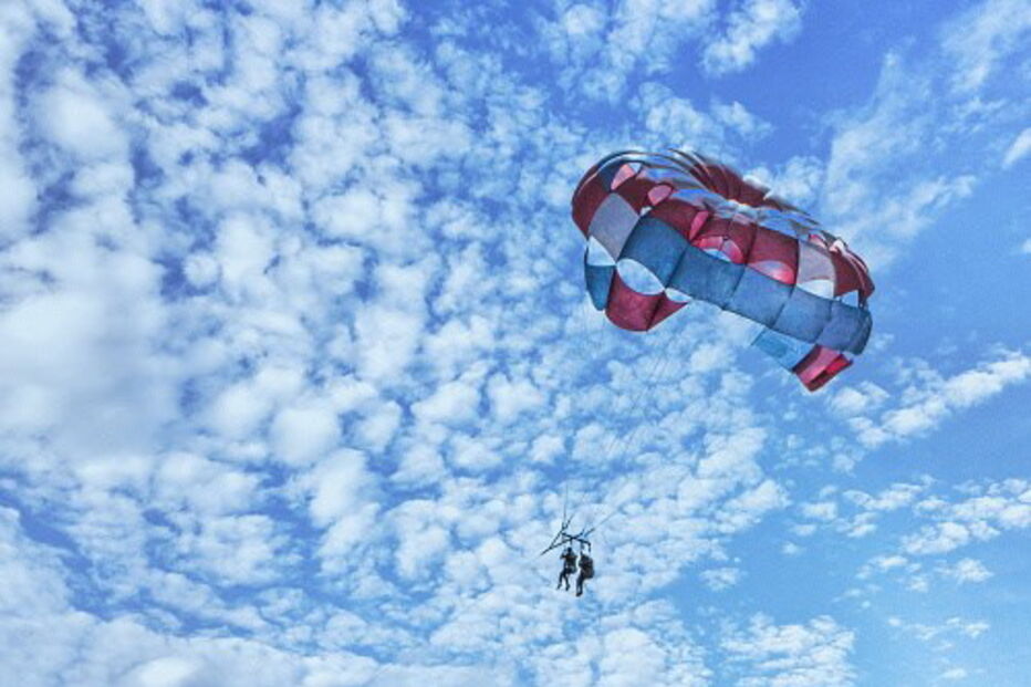 Parapente com dois ocupantes