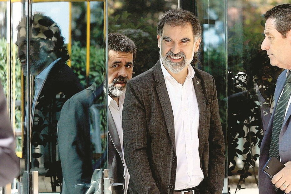 Líderes independentistas dizem que Sànchez e Cuixart são “presos políticos”    