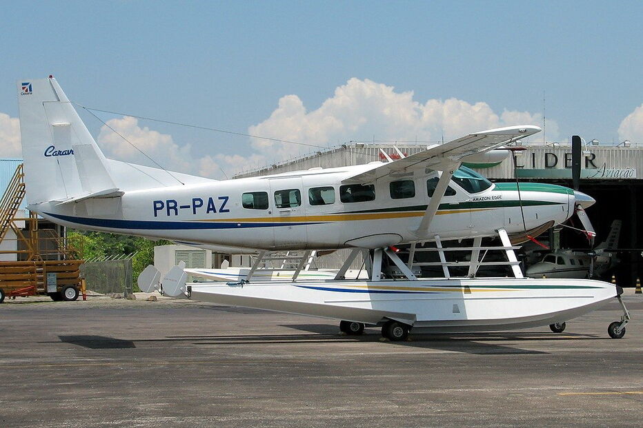 O avião da Greenpeace que se despenhou na Amazónia
