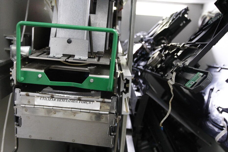 Grupo faz explodir caixa multibanco nas instalações da Junta de Freguesia de Maçussa ,na Azambuja