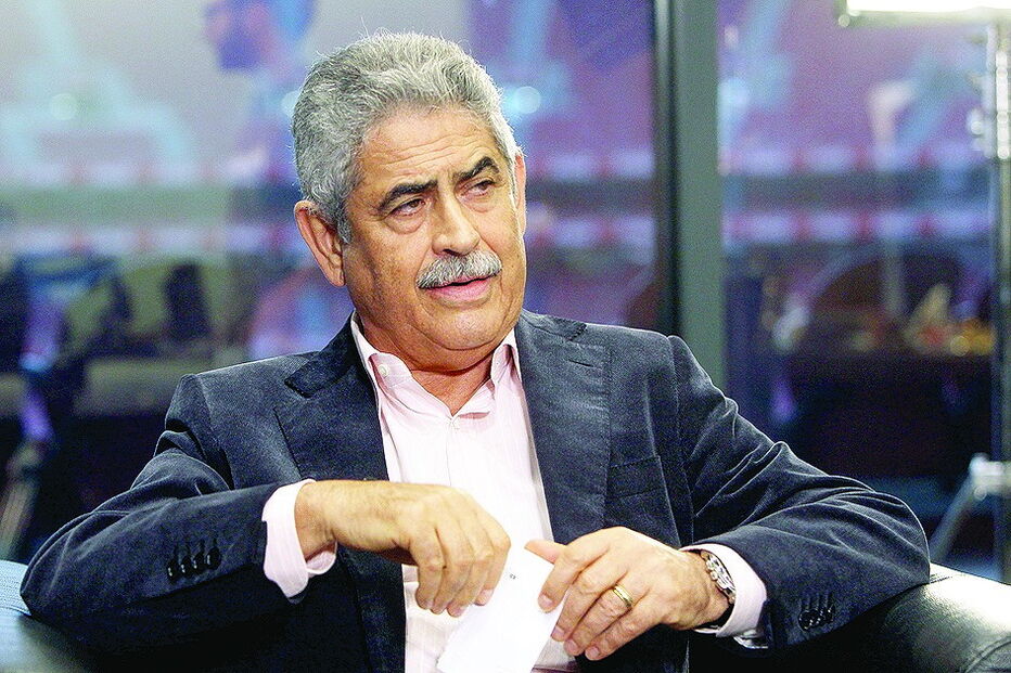 Luís Filipe Vieira, presidente do Benfica, recebeu ontem os agentes  da Polícia Judiciária em sua casa e depois conduziu-os ao Estádio da Luz