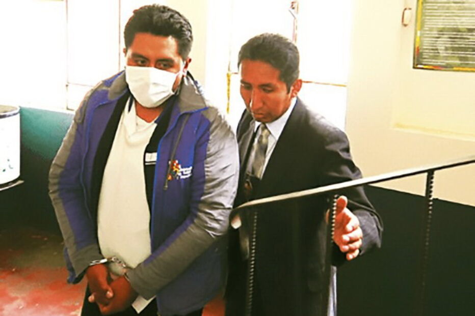 Grover Macuchapi foi apanhado a fazer sexo com um cadáver