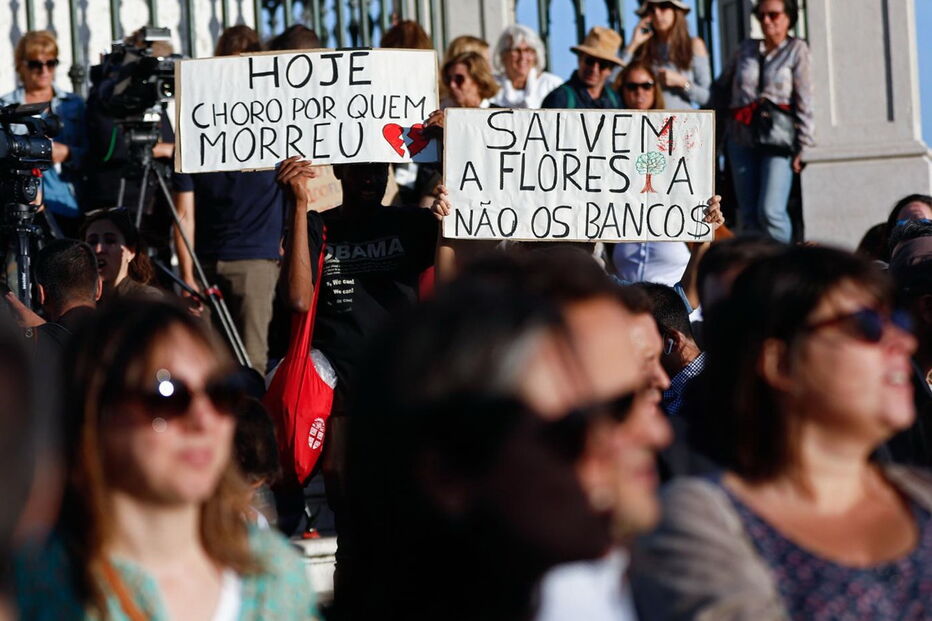 Incêndios, Portugal, Manifestação Silenciosa, Lisboa, Viseu, Porto, Braga, Marinha Grande, Bragança