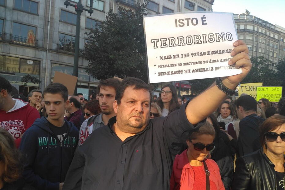 Incêndios, Portugal, Manifestação Silenciosa, Lisboa, Viseu, Porto, Braga, Marinha Grande, Bragança