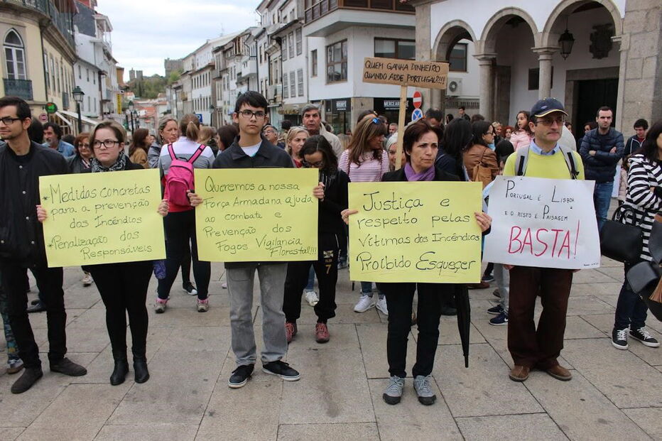 Incêndios, Portugal, Manifestação Silenciosa, Lisboa, Viseu, Porto, Braga, Marinha Grande, Bragança