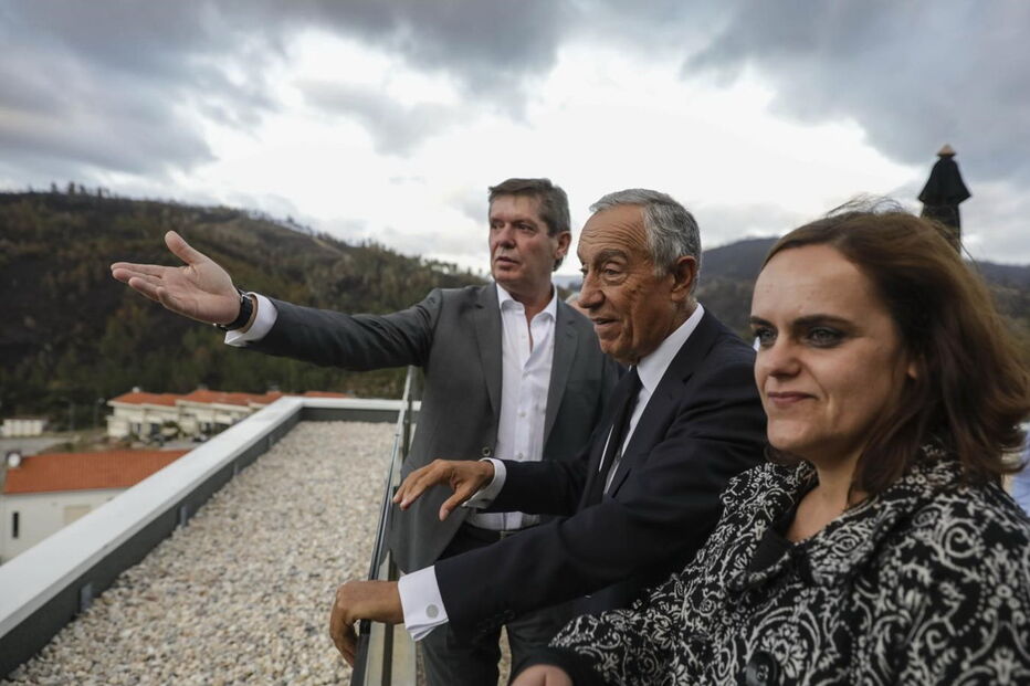 Marcelo Rebelo de Sousa conforta as vítimas dos incêndios de 15 de outubro 