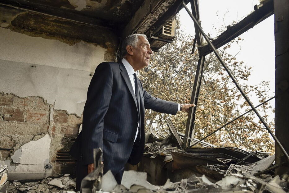 Marcelo Rebelo de Sousa visita casa destruída pelo fogo