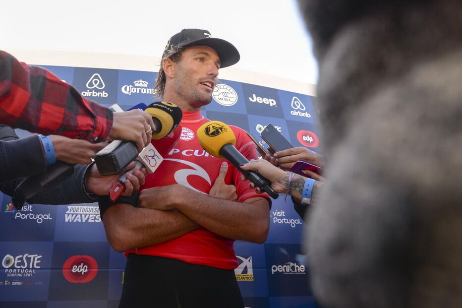 Frederico Morais, 'Kikas', em ação nas ondas de Peniche